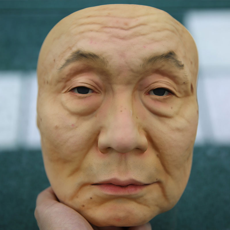 Coloring Human Heads Statue And Making Silicone Human Skin Masks (1)
