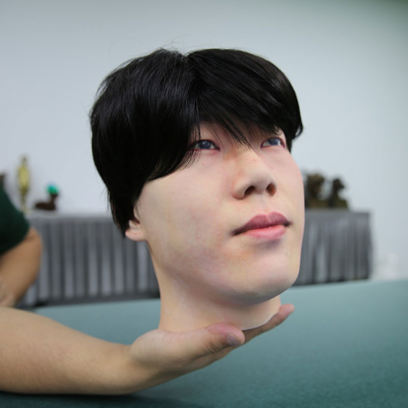 Coloring Human Heads Statue And Making Silicone Human Skin Masks (2)