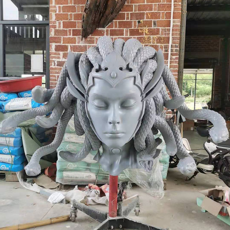 3D Printing Custom Medusa Head For Bar Styling (3)
